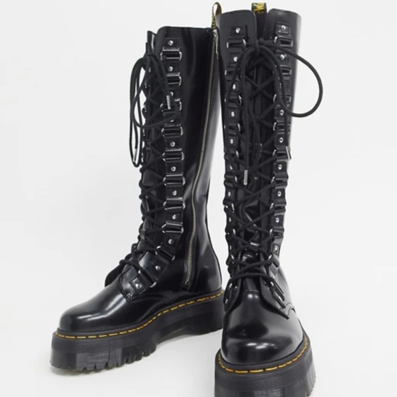 Dr. Martens | Shoes | Nwt Dr Marten B6 